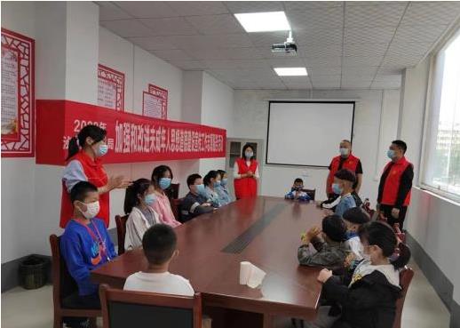 泌陽縣“掃黃打非”辦組織開展未成年人思想道德教育志愿服務(wù)活動(dòng)