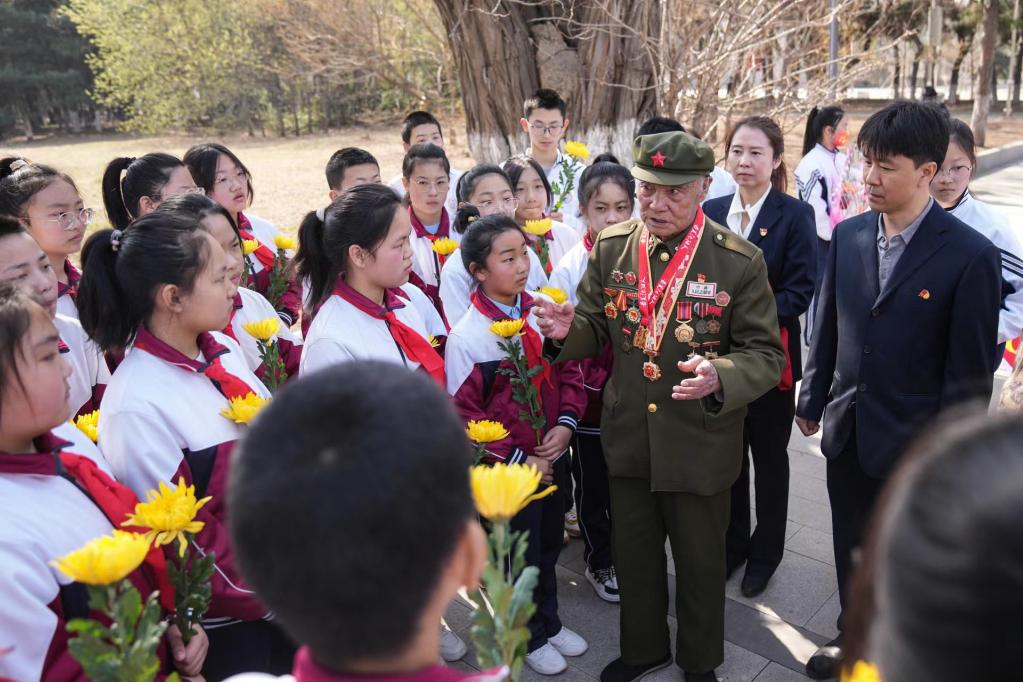 憶親人、祭先烈、踏青游——全國多地清朗過清明