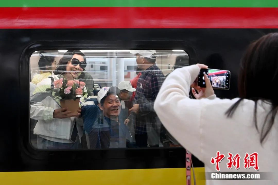 4月13日起，坐著動車去老撾！