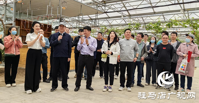河南農(nóng)業(yè)大學(xué)園藝學(xué)院深入杰美公司開(kāi)展“訪企拓崗促就業(yè)”活動(dòng)
