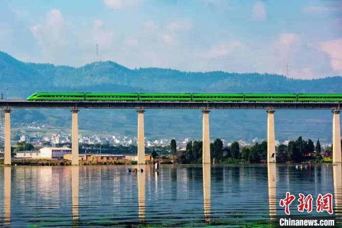 4月13日起，坐著動車去老撾！