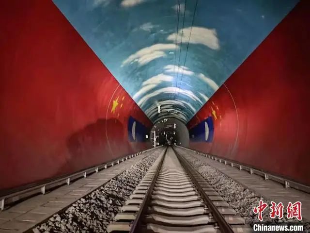 4月13日起，坐著動車去老撾！