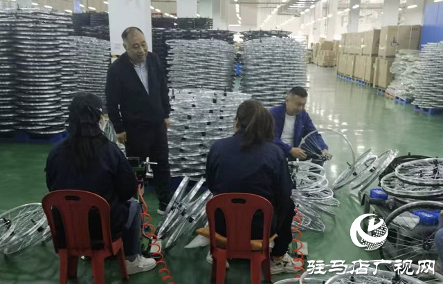 張銀良深入開(kāi)發(fā)區(qū)輔具產(chǎn)業(yè)園區(qū)督導(dǎo)安全生產(chǎn)工作并看望慰問(wèn)企業(yè)職工