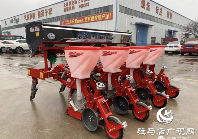 “農(nóng)有王”連續(xù)三年榮獲全國(guó)農(nóng)機(jī)用戶滿意品牌