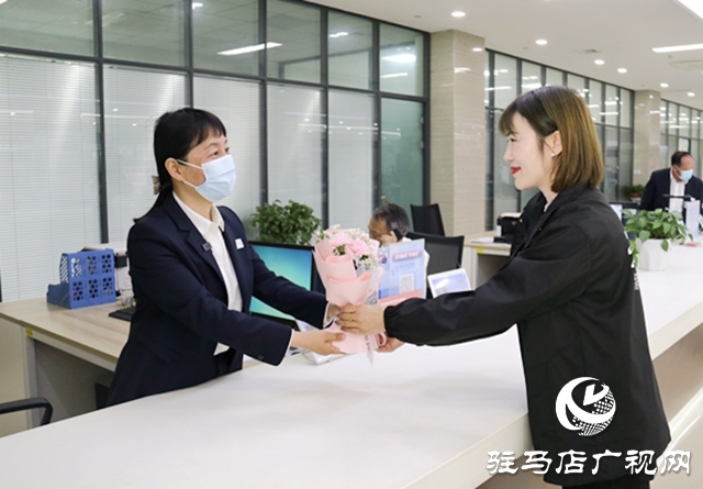 花香送祝福 感恩母親節(jié)