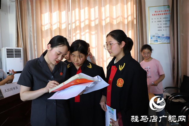 泌陽縣法院開展送法進(jìn)校園系列活動