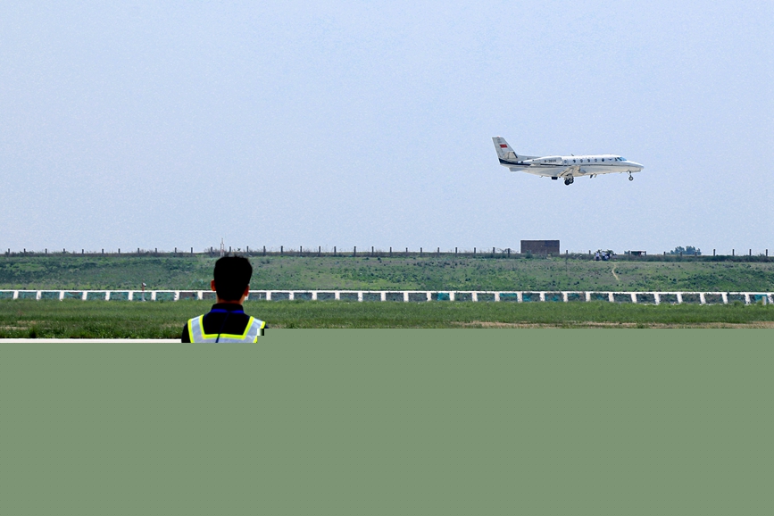 河南安陽紅旗渠機場正式校飛