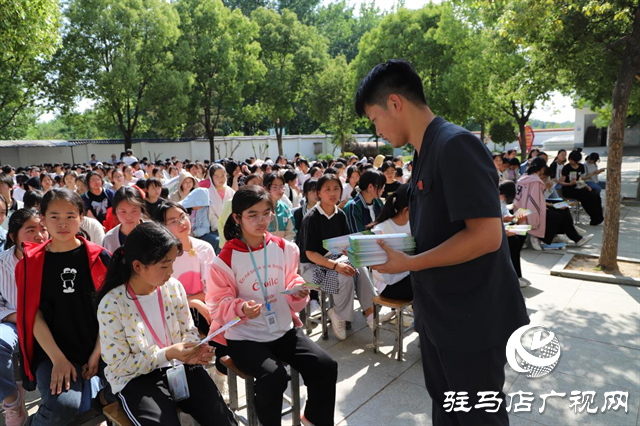 泌陽縣法院開展送法進(jìn)校園系列活動