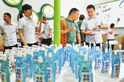 用“土特產(chǎn)”打通致富路 河南省鄉(xiāng)村振興局開展消費(fèi)幫扶專項(xiàng)活動(dòng)