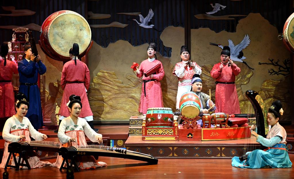 沿著總書記的足跡&middot;新聞多一點(diǎn)｜紫云樓里品古韻