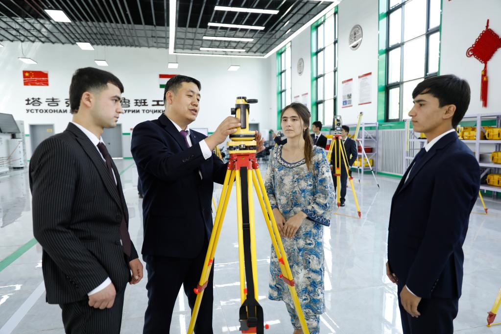  沿著總書記的足跡·新聞多一點丨魯班工坊，為共同發(fā)展之夢插上翅膀