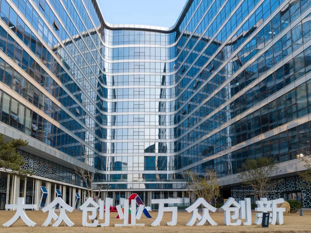 奮發(fā)有為推進中國式現(xiàn)代化建設(shè)河南實踐丨何言:走出人口大省高質(zhì)量發(fā)展新路