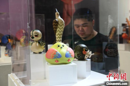 匯聚上萬件藝術作品 四川美術學院啟幕2023畢業(yè)生作品展