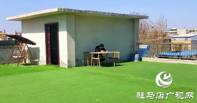 免費(fèi)為高三學(xué)生提供專業(yè)自習(xí)室！泌陽(yáng)縣織夢(mèng)島青年之家助力高考！