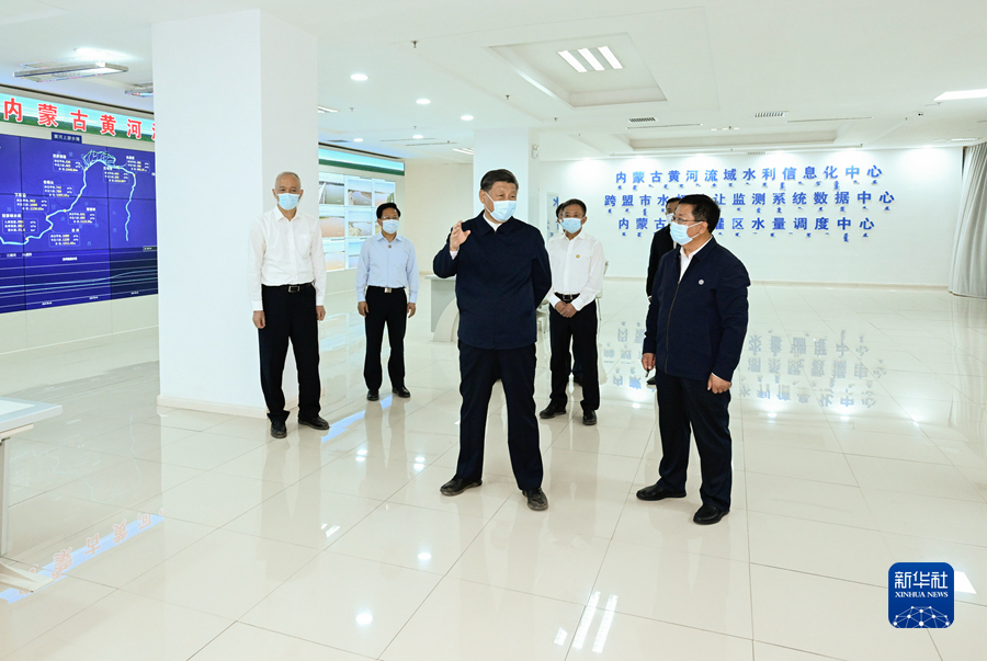 習(xí)近平在內(nèi)蒙古巴彥淖爾考察并主持召開加強荒漠化綜合防治和推進(jìn)“三北”等重點生態(tài)工程建設(shè)座談會