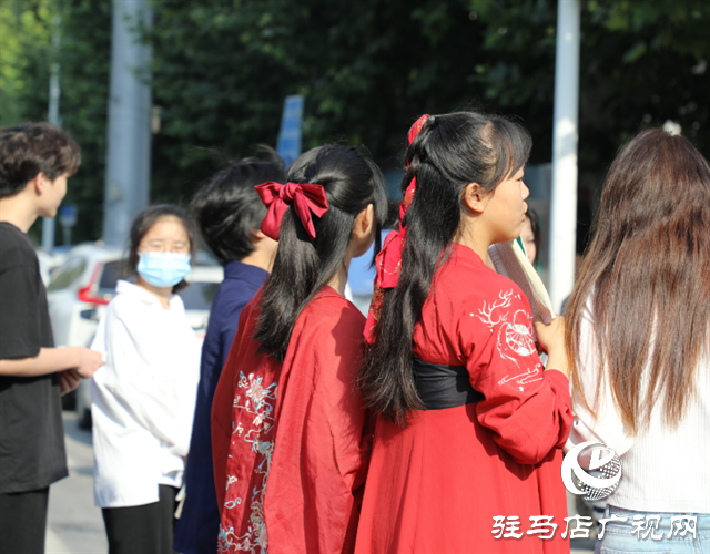  泌陽(yáng)高考首日！多圖直擊……