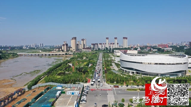 文明泌陽(yáng) 愛(ài)心送考