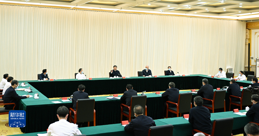 習(xí)近平在內(nèi)蒙古巴彥淖爾考察并主持召開加強荒漠化綜合防治和推進(jìn)“三北”等重點生態(tài)工程建設(shè)座談會