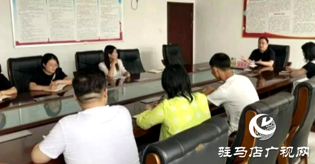 泌陽縣人民法院對新入職干警進(jìn)行崗前培訓(xùn)