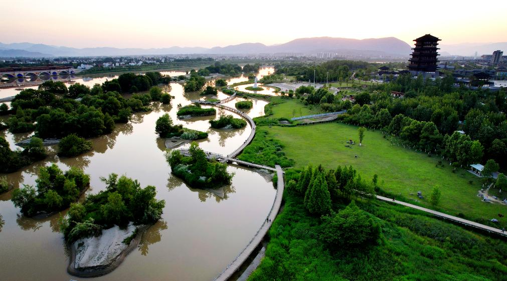 新聞多一點丨天漢濕地公園：漢中綠水青山生態(tài)畫卷的“城市名片”