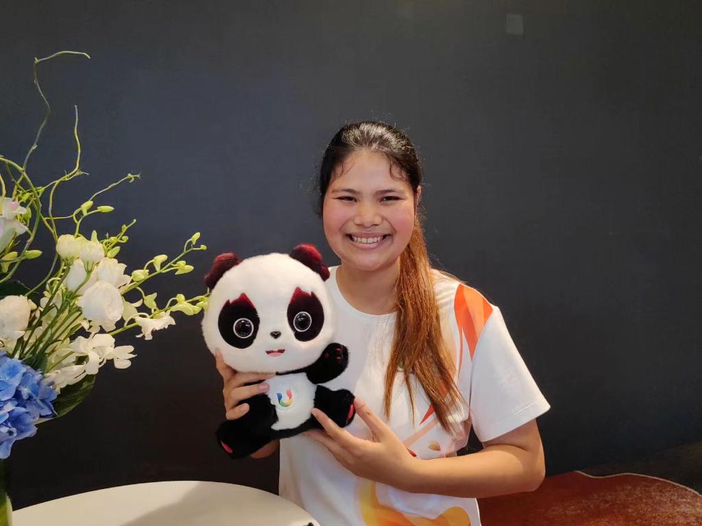 成都大運(yùn)會丨每個人都能找到自己的成都——大運(yùn)會吉祥物“蓉寶”走俏的背后