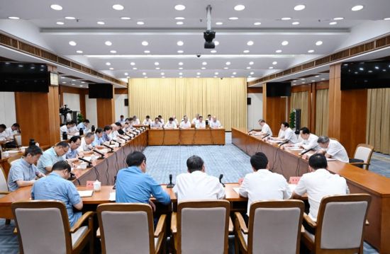 跟著總書(shū)記看中國(guó)丨浙江科技特派員:把論文寫(xiě)在大地上 把成果留在百姓家