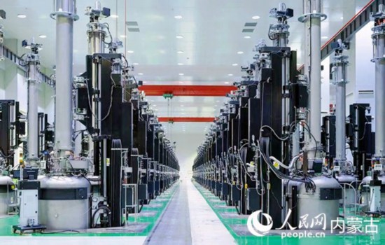 跟著總書記看中國|呼和浩特中環(huán)產(chǎn)業(yè)園大力發(fā)展綠色能源