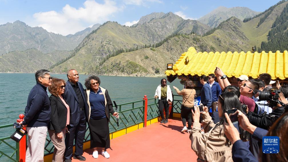 新疆值得向全世界推薦——駐華外交官“發(fā)現(xiàn)中國之美”新疆行活動紀實