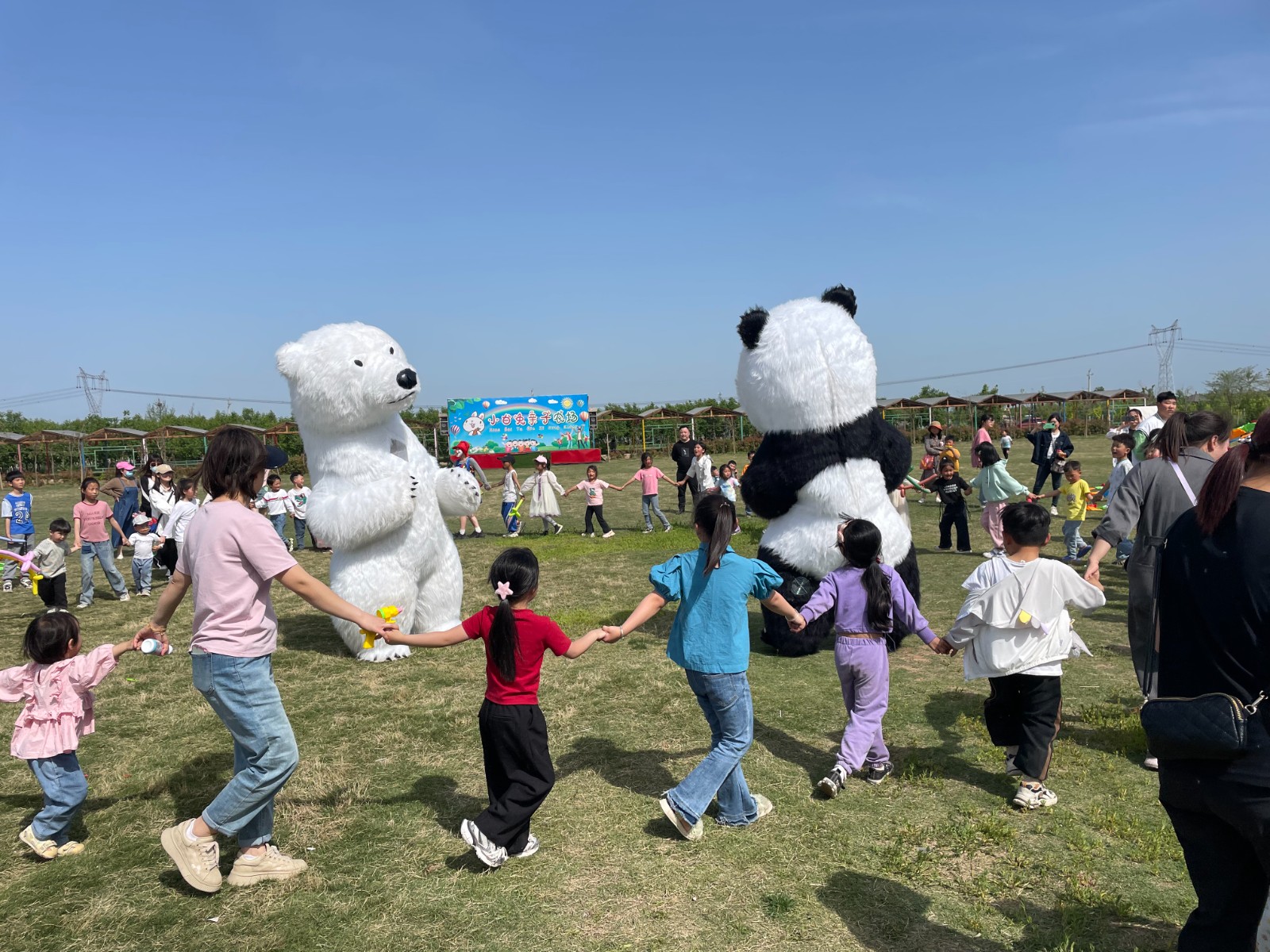 沿著南水北調(diào)中線看發(fā)展丨搬得出能致富！看河南各地“移民村”如何變身“宜民村”