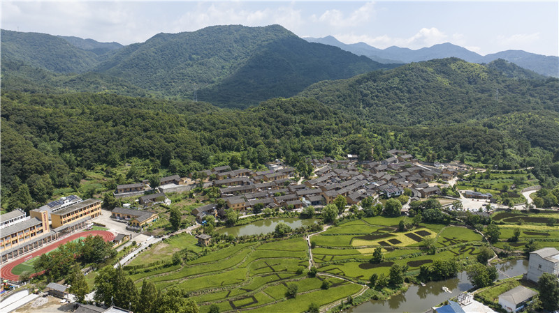 “星光豫亮 精神長青”系列調(diào)研報(bào)告之四 | 紅旗永矗大別山