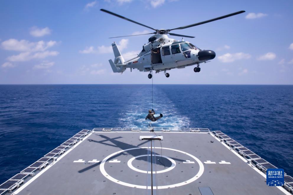 中國(guó)海軍第43批護(hù)航編隊(duì)完成任務(wù)返回湛江