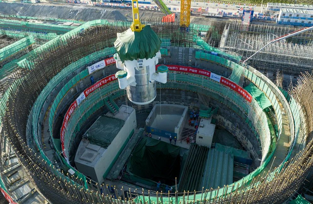 唱響中國經(jīng)濟(jì)“光明論”丨全球首個(gè)！“玲龍之心”就位