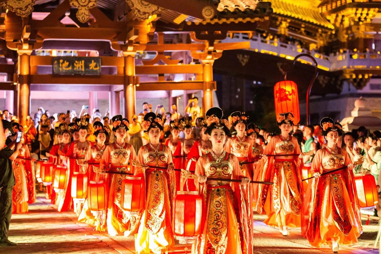 80萬(wàn)人次！11億“熱度”！隋唐洛陽(yáng)城景區(qū)亮出暑期文旅“成績(jī)單”