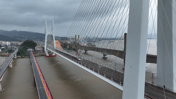 “復(fù)興號”在跨海高鐵試跑！記者上車體驗