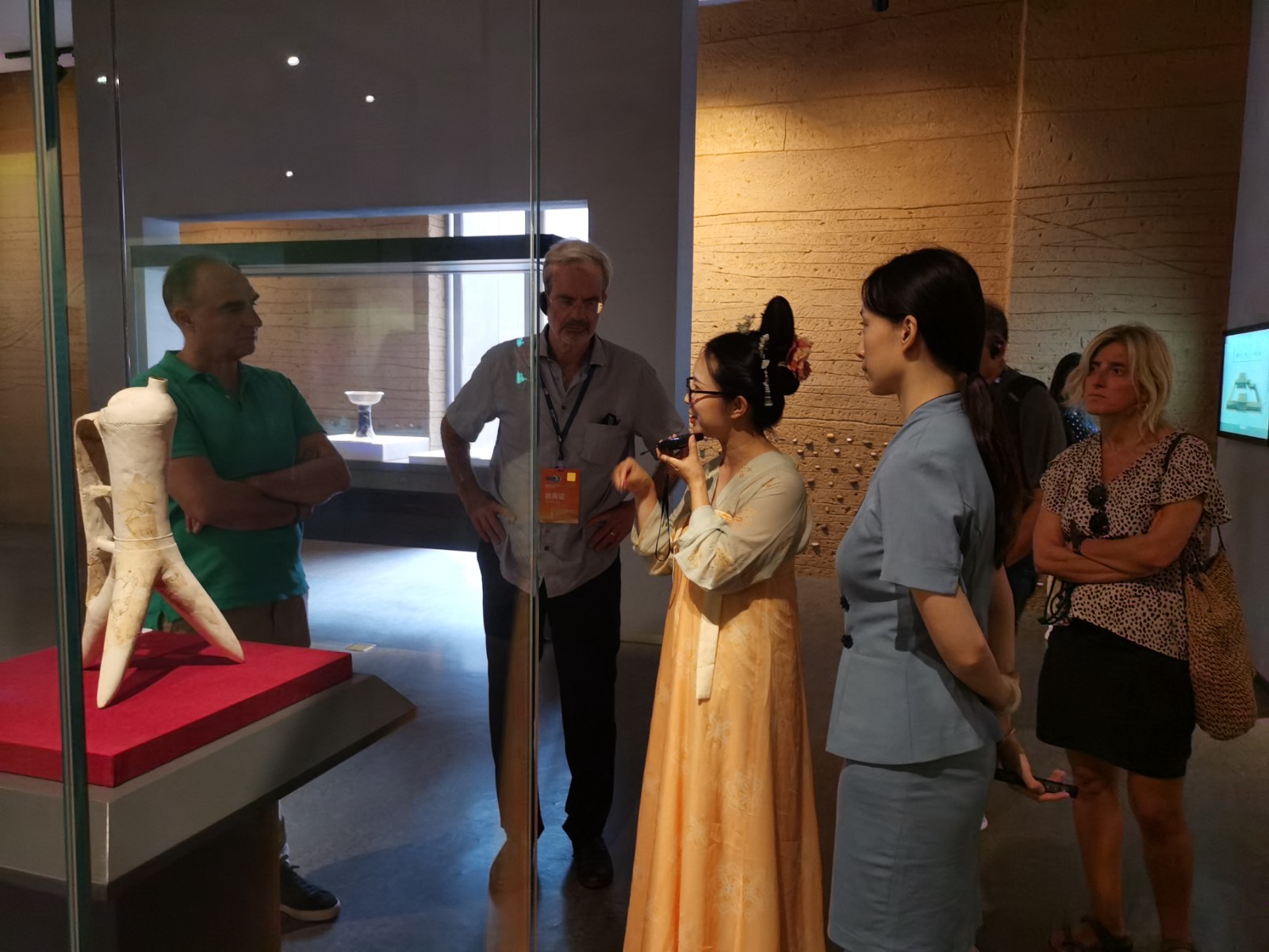 2023中國(guó)（鄭州）國(guó)際旅游城市市長(zhǎng)論壇嘉賓走進(jìn)洛陽(yáng)