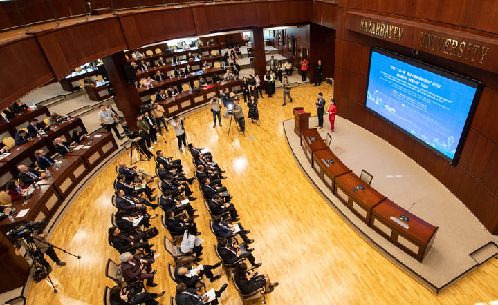 國(guó)際縱橫談丨在習(xí)主席重要演講之地，聆聽跨越十年的回響