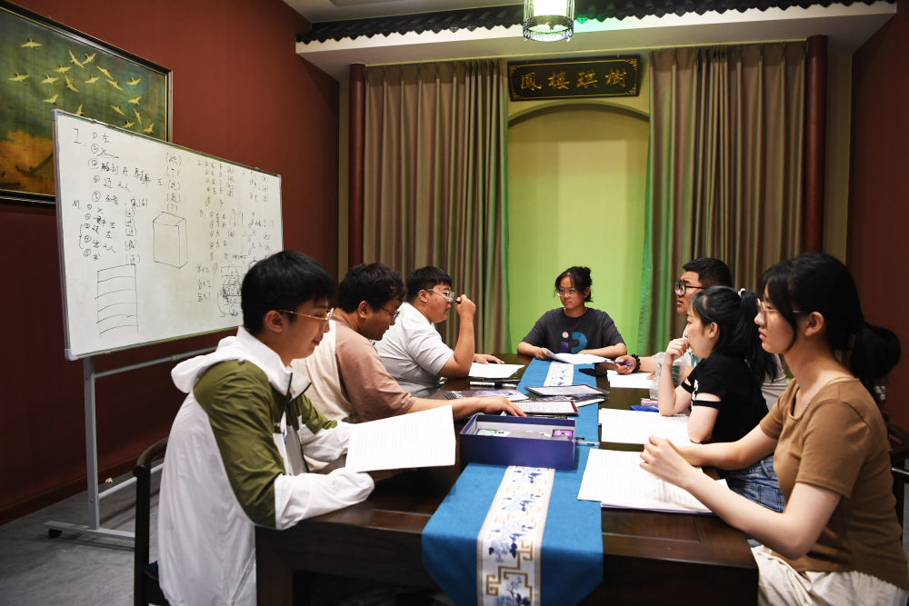 央媒觀豫丨一城文韻共煙火——人文經(jīng)濟視野下的開封觀察