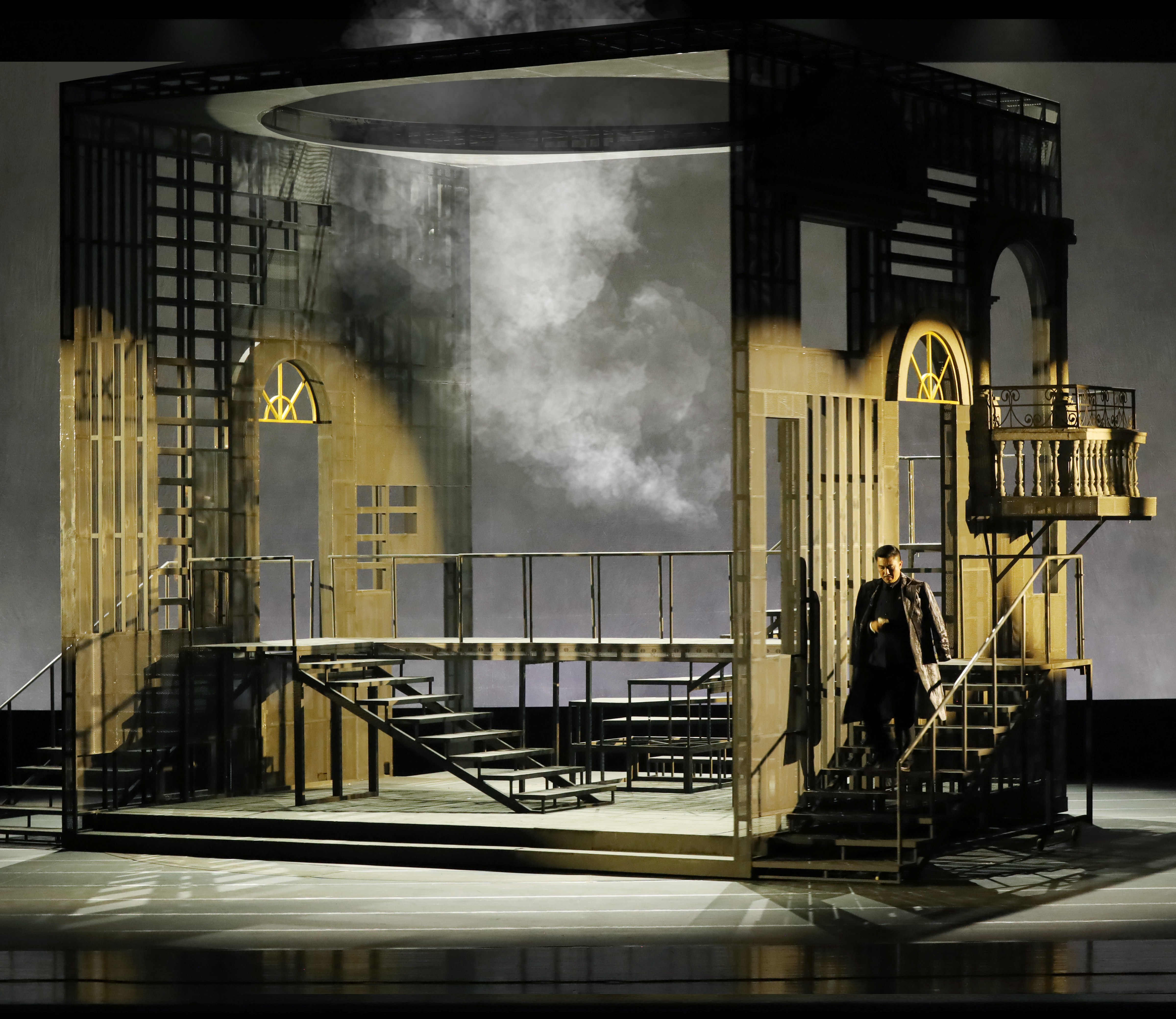 淮劇《潛行者》登臺(tái):用獨(dú)特表達(dá)詮釋信仰的力量