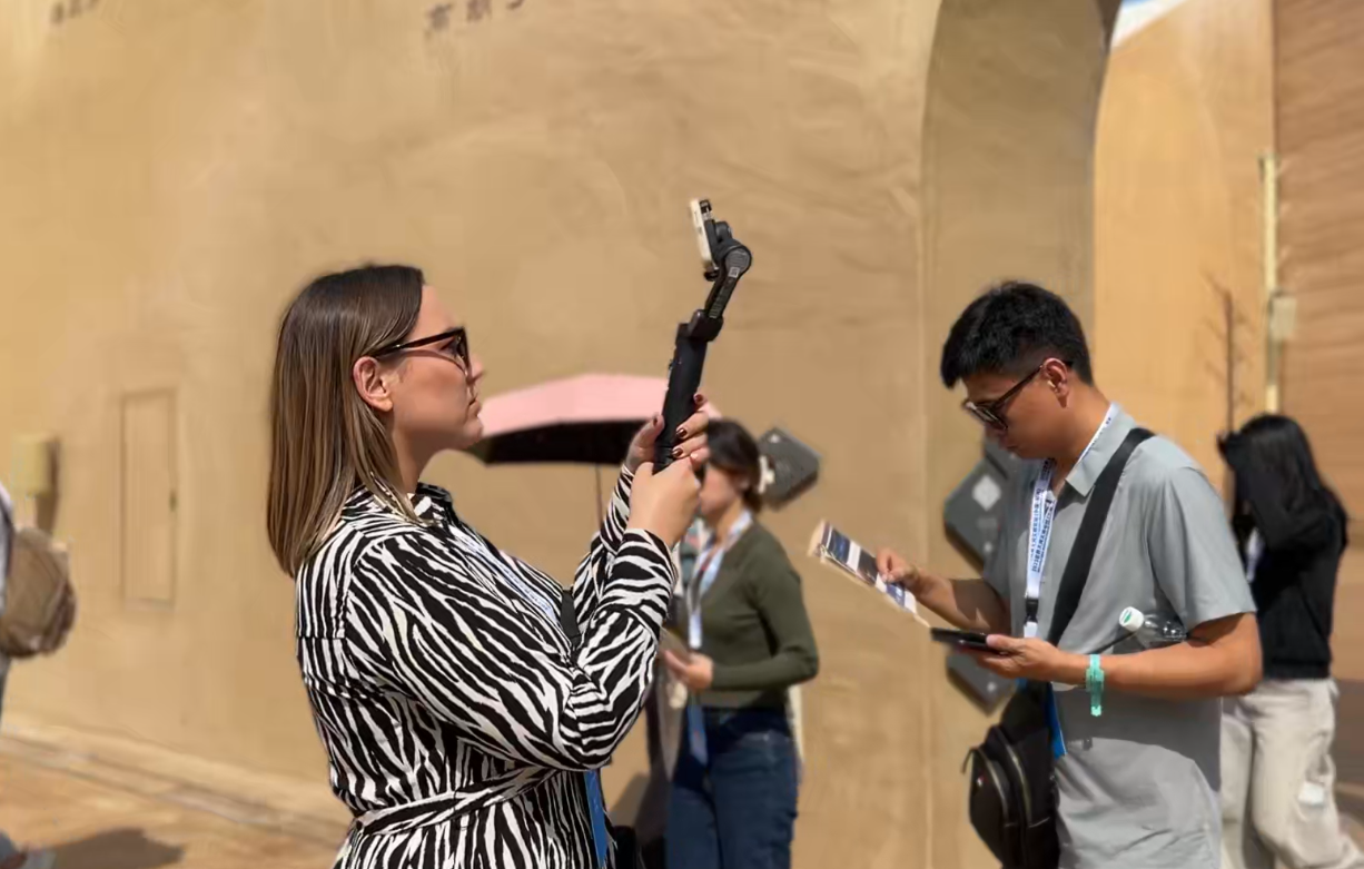 從“河”而來丨探尋“我們是誰？”中外媒體走進“只有河南·戲劇幻城”