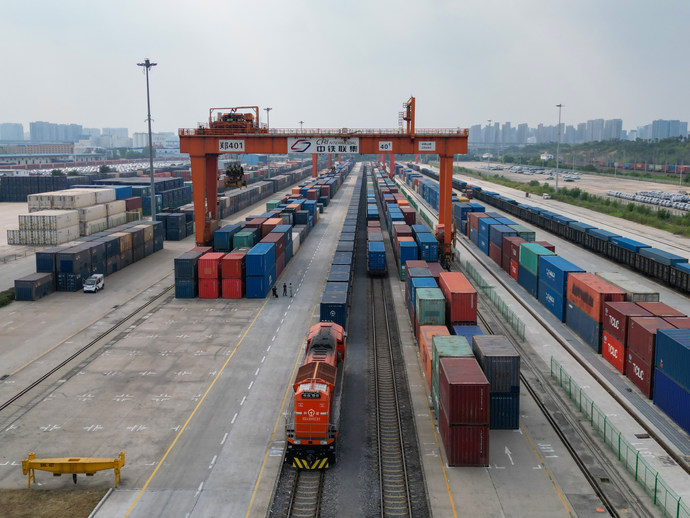 絲路上的河南人丨安春磊：萬里之行，我“跑”第一棒