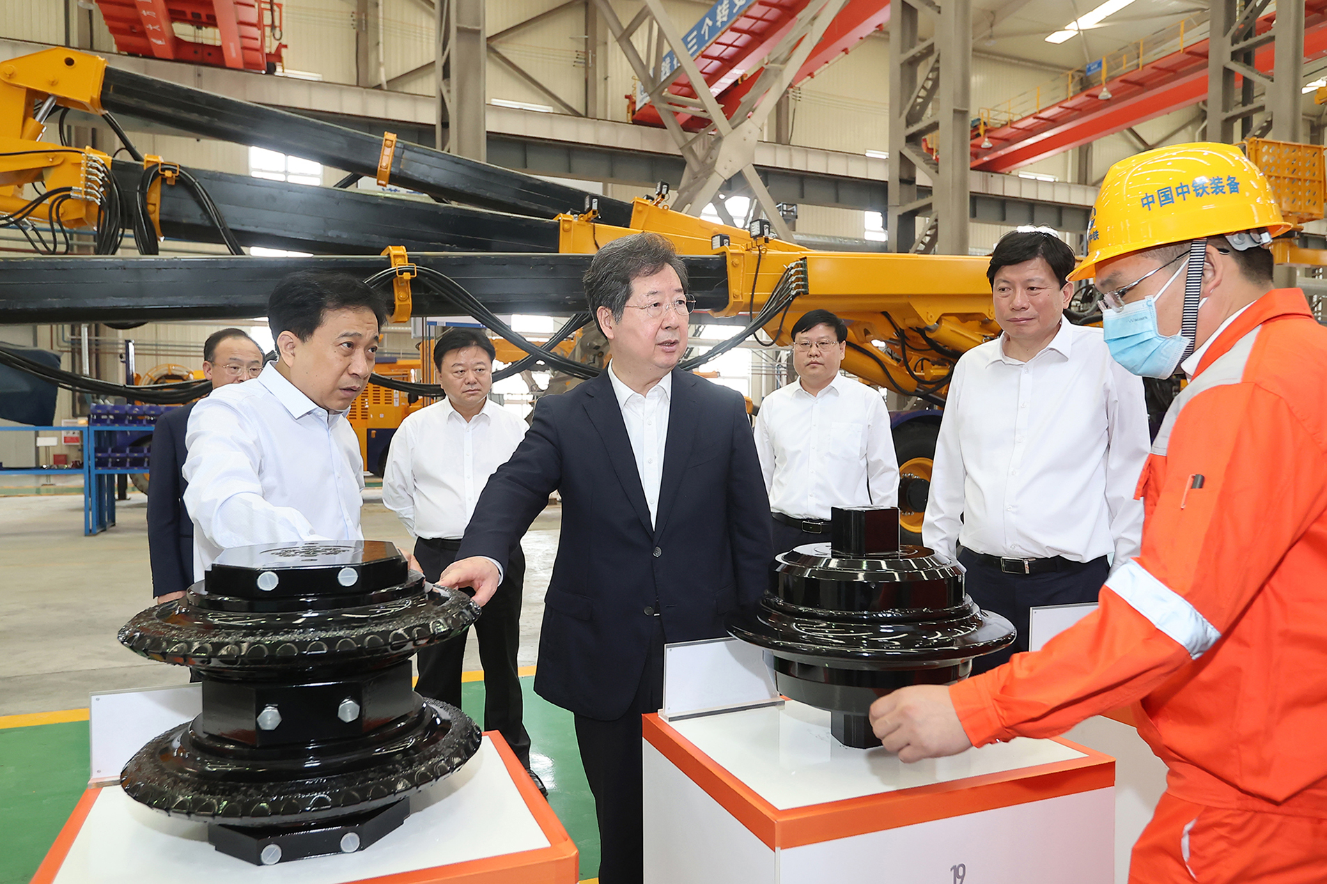 樓陽生到新鄉(xiāng)市調研中原農(nóng)谷建設