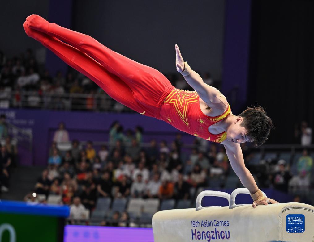 競技體操&mdash;&mdash;中國隊奪得男子團體決賽冠軍