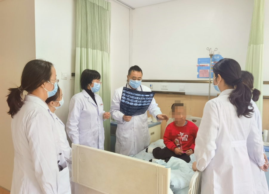 兒童支原體肺炎感染為什么難治？居家護(hù)理如何做？專家詳解