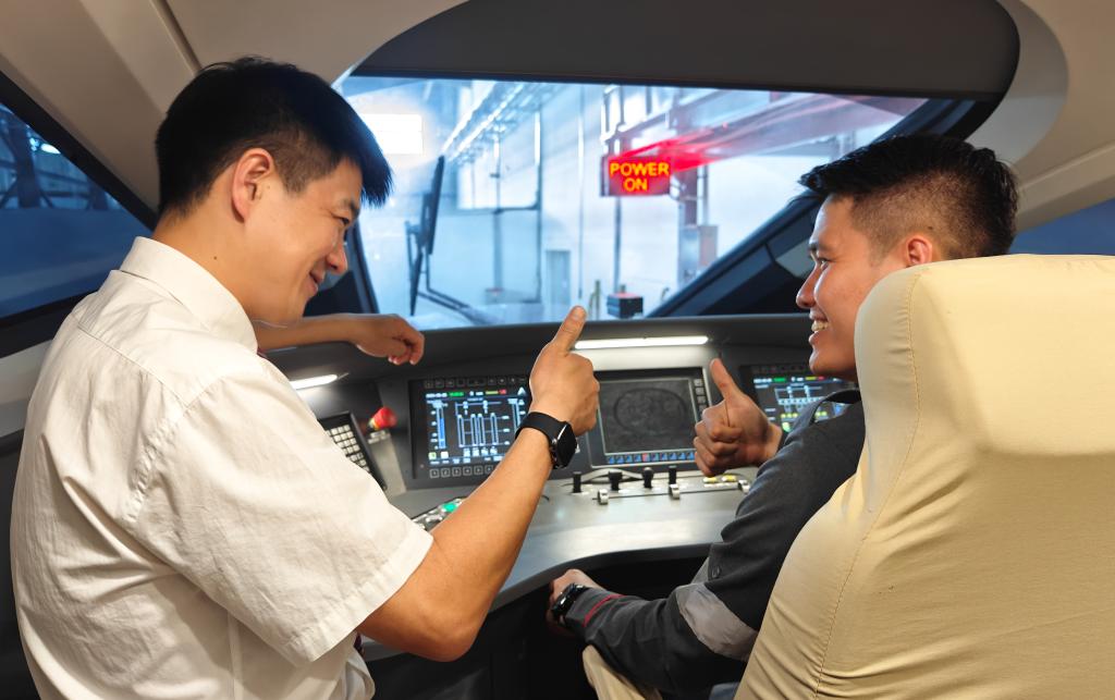 元首外交｜中印尼元首為雅萬高鐵正式開通運(yùn)營揭幕