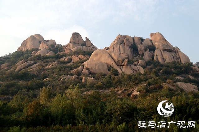 游景點(diǎn)、看話?。●v馬店各景區(qū)擦亮服務(wù)招牌迎接八方來客