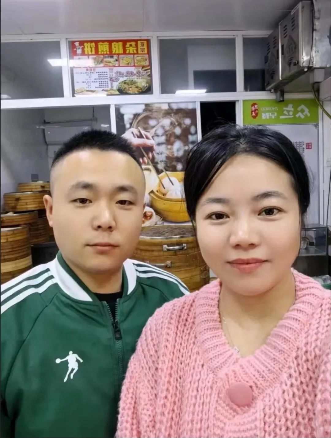 包子鋪的河南夫婦凌晨3點(diǎn)救助女童引熱議 老板娘：為人父母都會(huì)這樣做