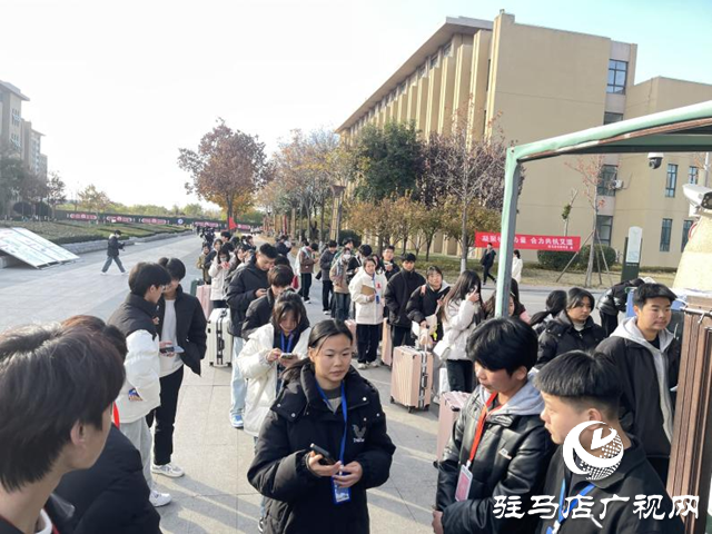 出行難 財經(jīng)學校學生急盼加開公交班次