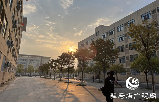 “我愛我校 我校我愛”系列活動||駐馬店職業(yè)技術學院經(jīng)濟管理學院舉辦攝影大賽