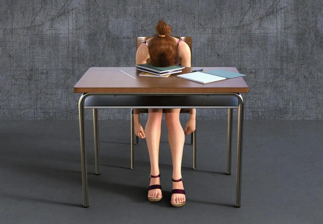 久坐的危害有多大？不只有血管功能下降、注意力不集中……