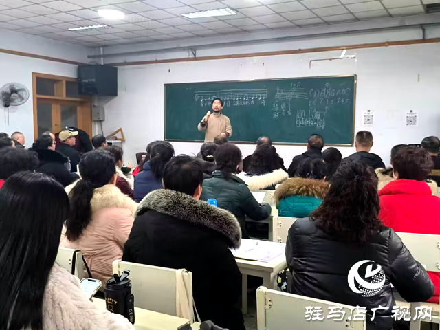 老有所樂帶領(lǐng)大家走進(jìn)老年大學(xué)金色年華合唱團(tuán)